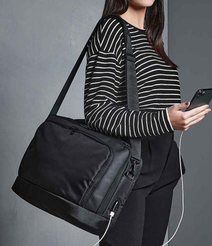 Quadra Pro-Tech Charge Messenger - BLK - ONE
